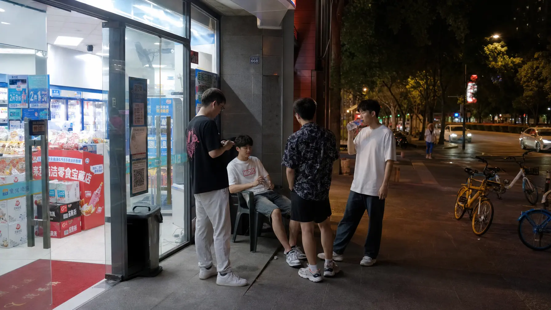 街拍摄影 夏夜便利店